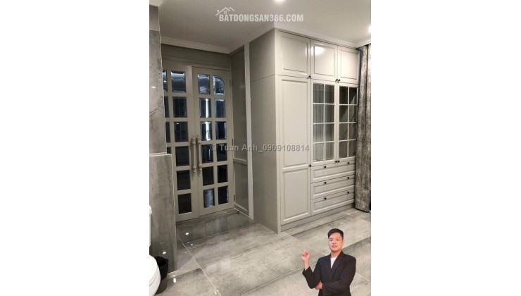 Bán Penthouse Masteri Thảo Điền, Q.2, 250m2, 3PN, sổ hồng, giá 38 tỷ. LH: 0909108814